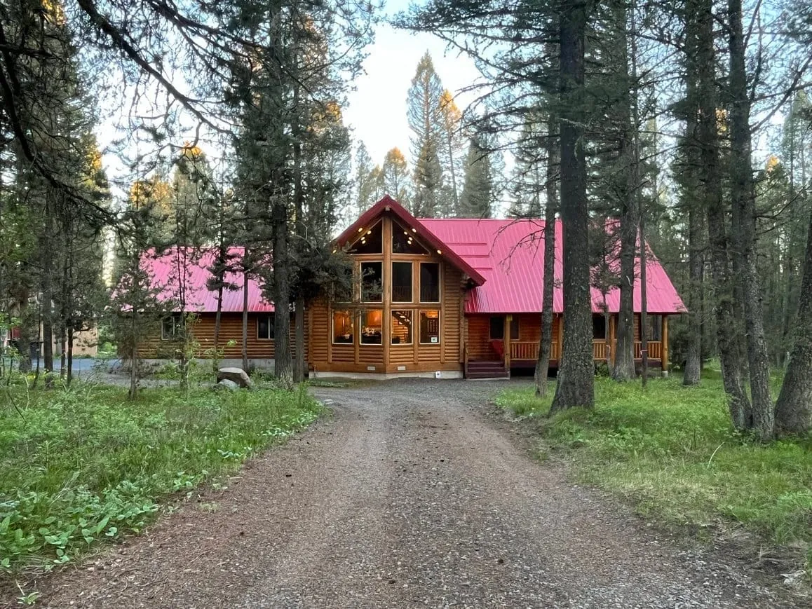 Lodgepole Pines Retreat in summer
