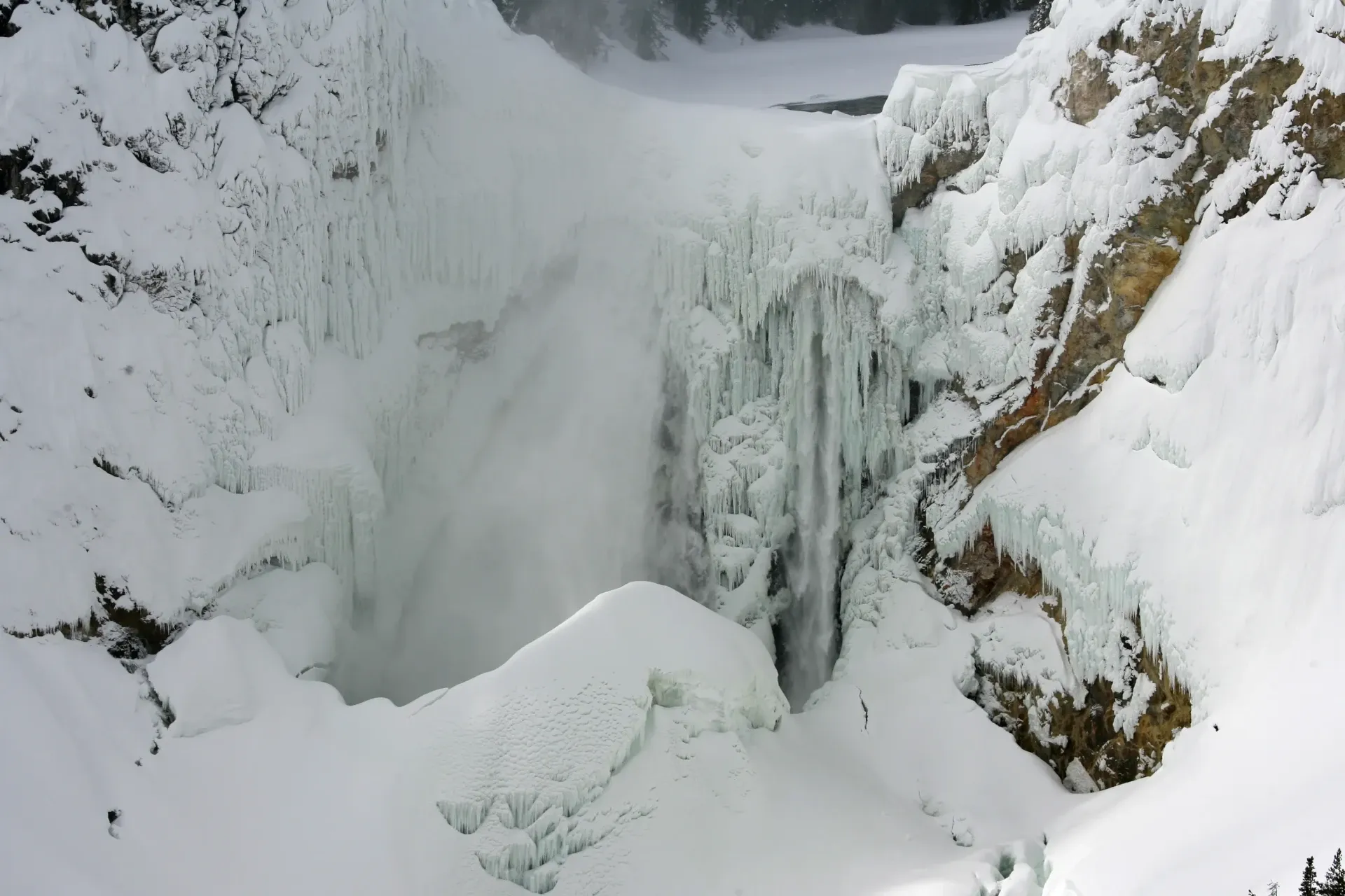 Lower Falls of the Grand Canyon of the Yellowstone in winter
