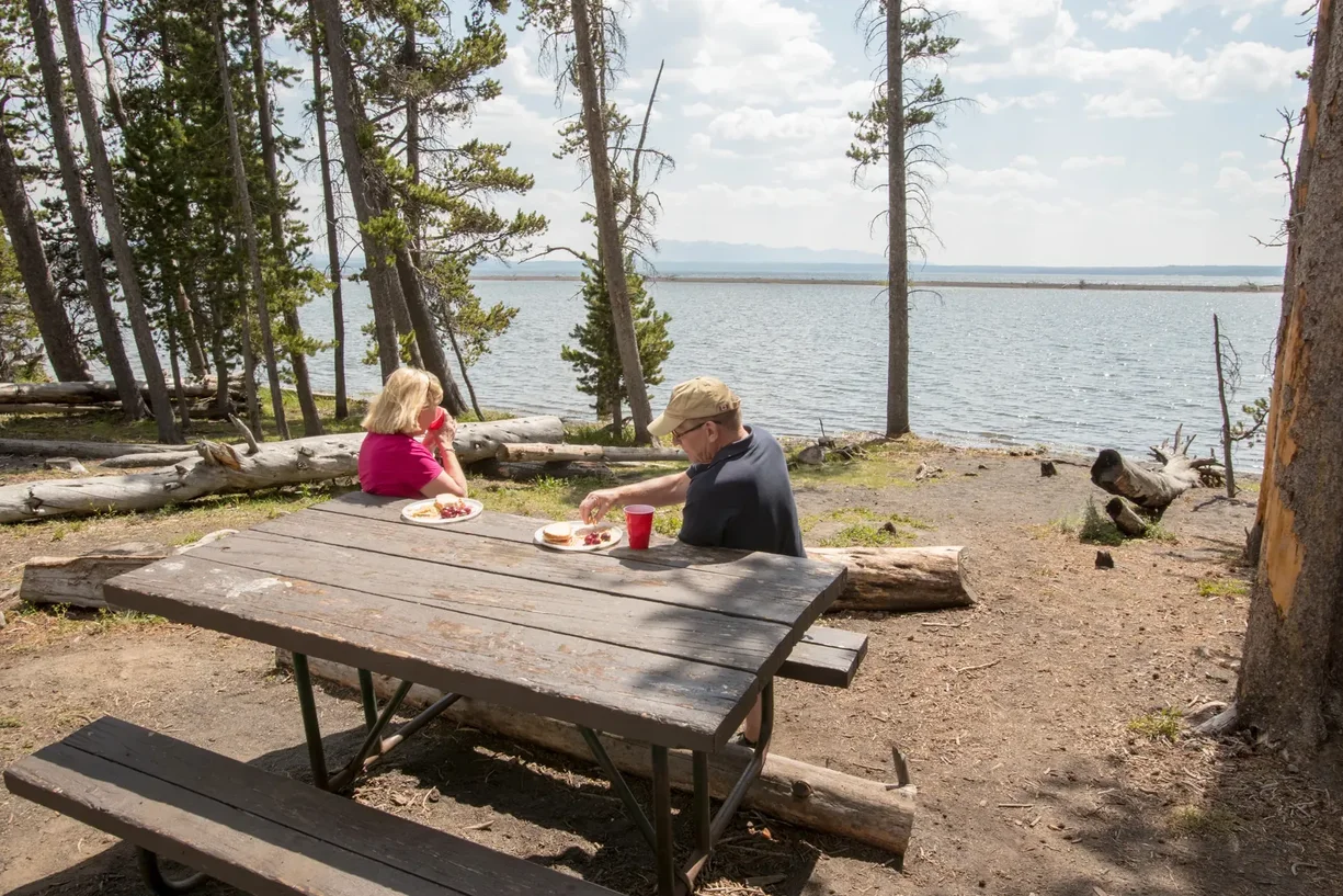 Lake Yellowstone Hotel dining area